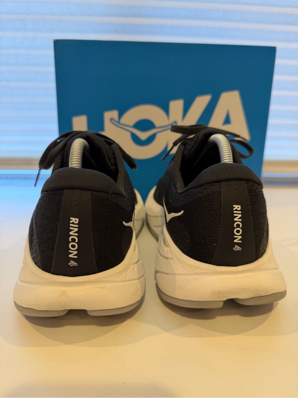 Hoka One One Rincon 4 Black and White Running Shoes Women’s 10.5 - Picture 4 of 12